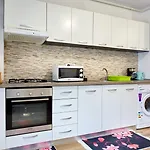Promenada 2 Mamaia Nord 公寓 那沃达利