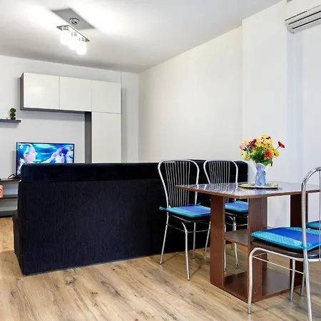 Promenada 2 * Navodari