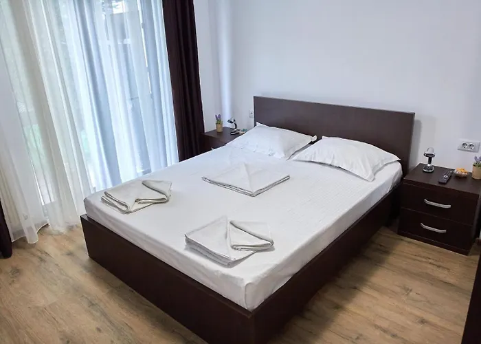 公寓 Promenada 2 *