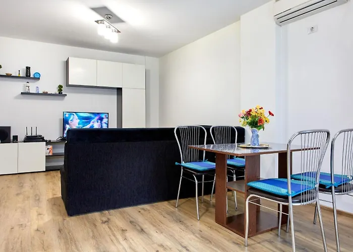 Promenada 2 * 那沃达利